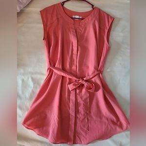 Motherhood Maternity Split Neck tunic top size Medium